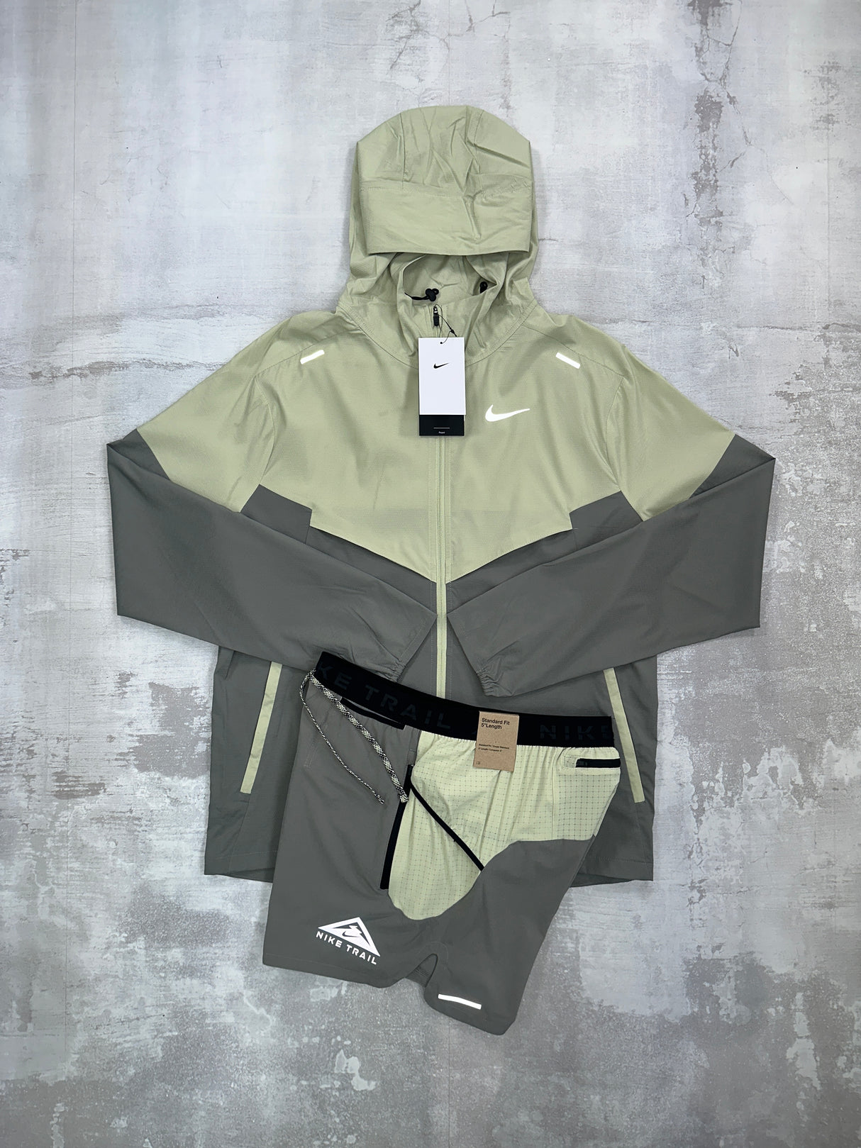 Nike Dri-Fit Windrunner set Olive - Jacket & Shorts