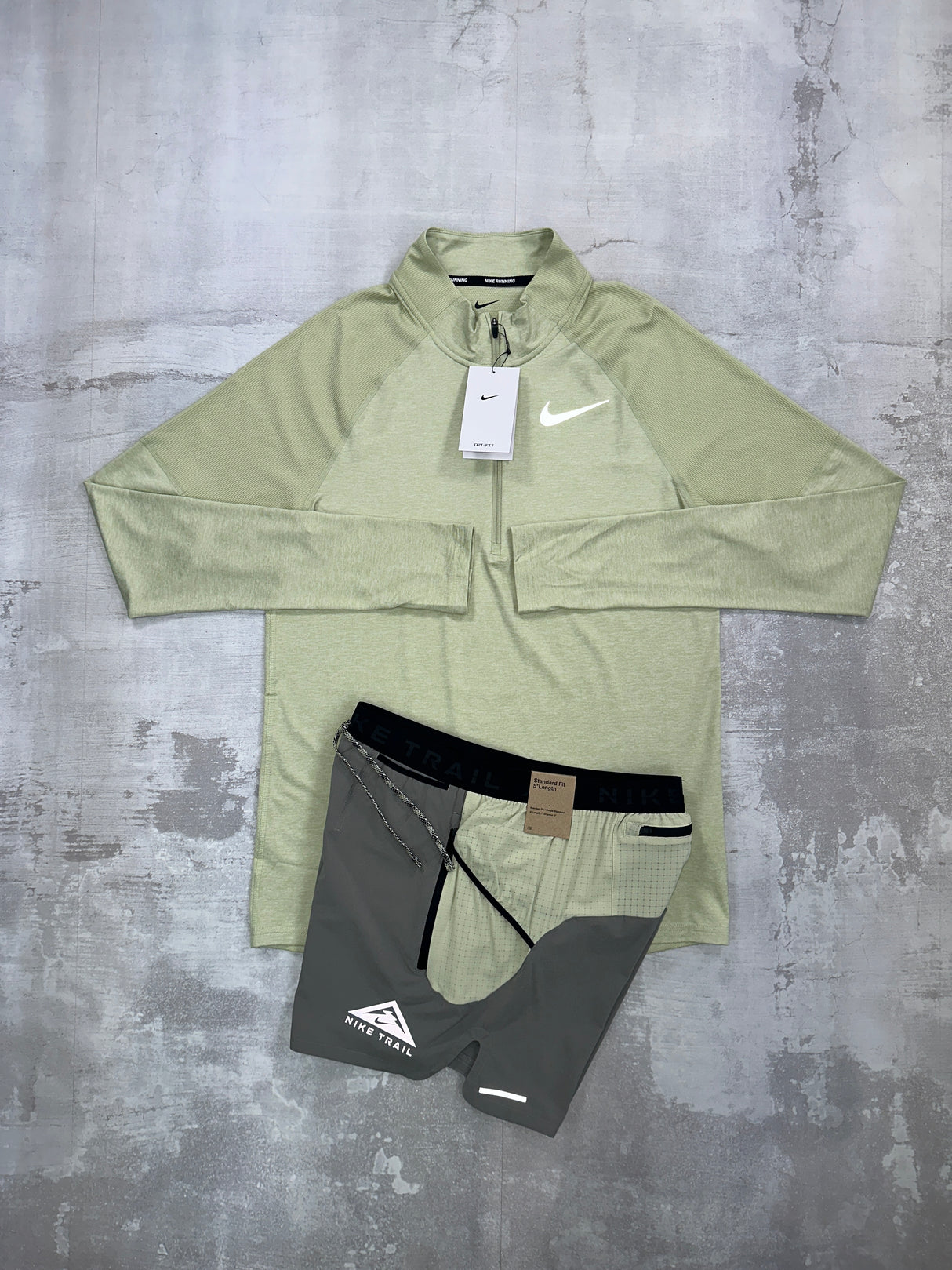 Nike Element 2.0 set Olive - 1/2 zip & shorts