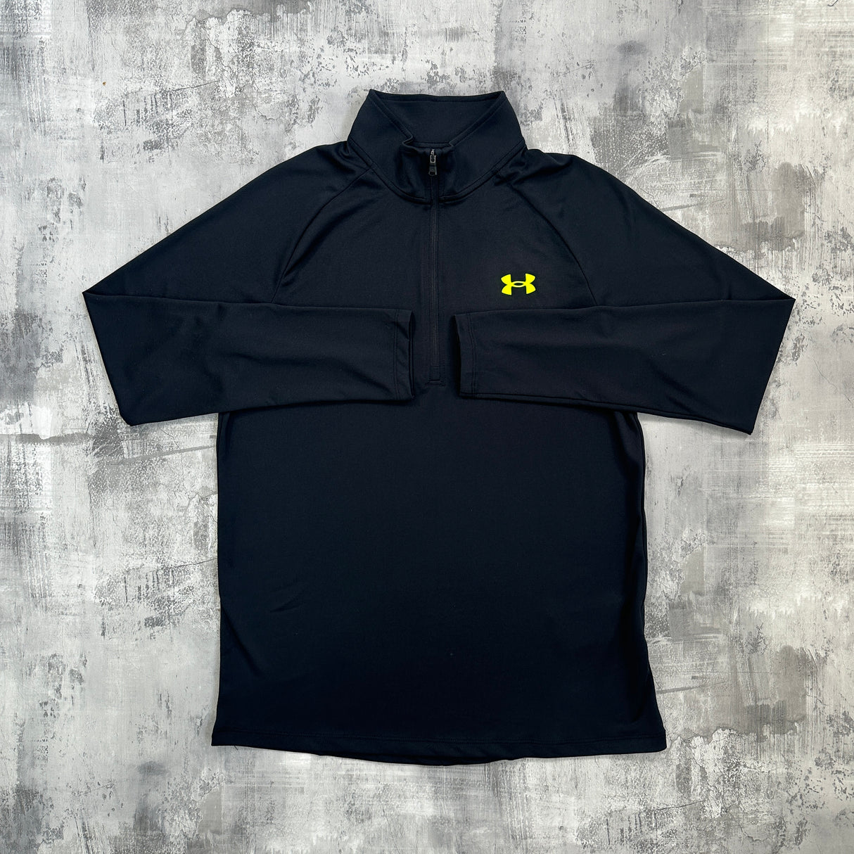 Under Armour Tech set Black / Volt - 1/2 zip and shorts