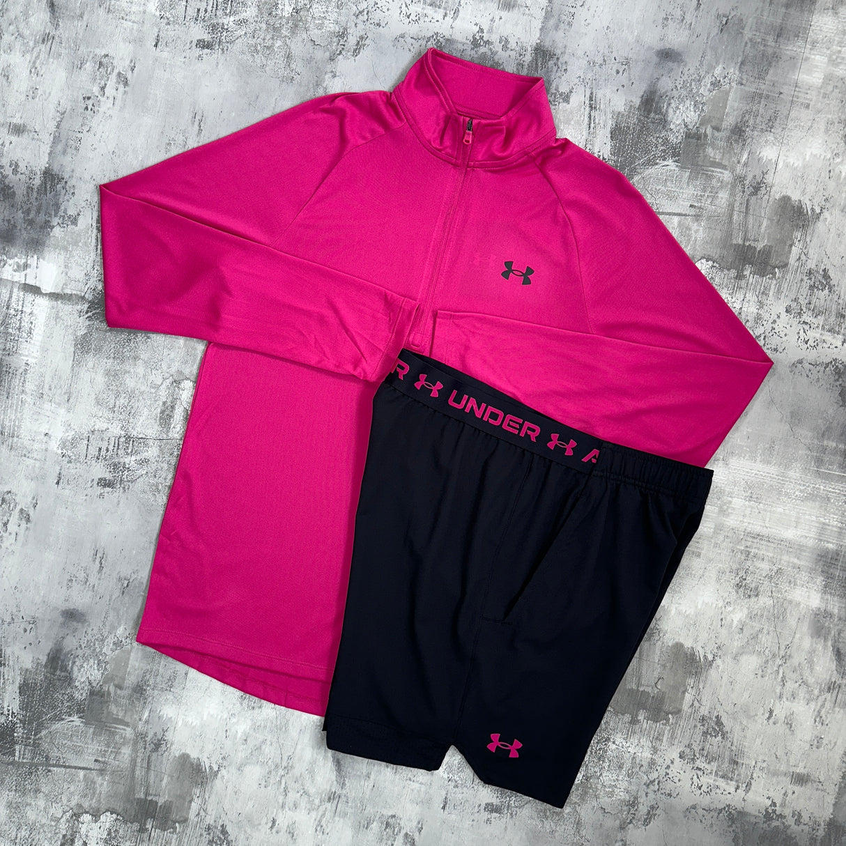 Under Armour Tech set Pink / Black - 1/2 zip and shorts