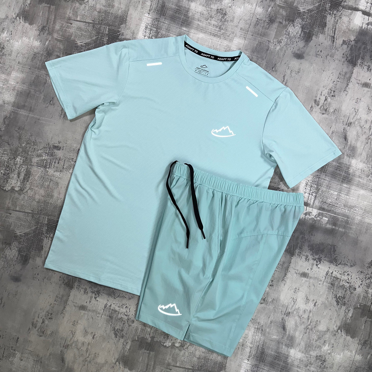 Adapt To Kinetic Set - T-Shirt & Shorts Mint