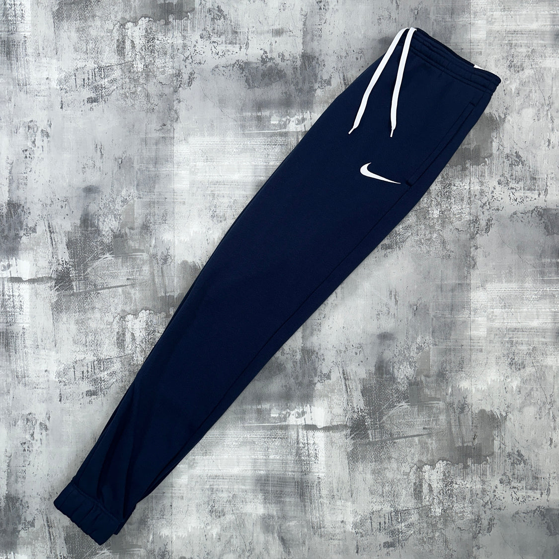 Nike Club Joggers Navy – The Tech Club