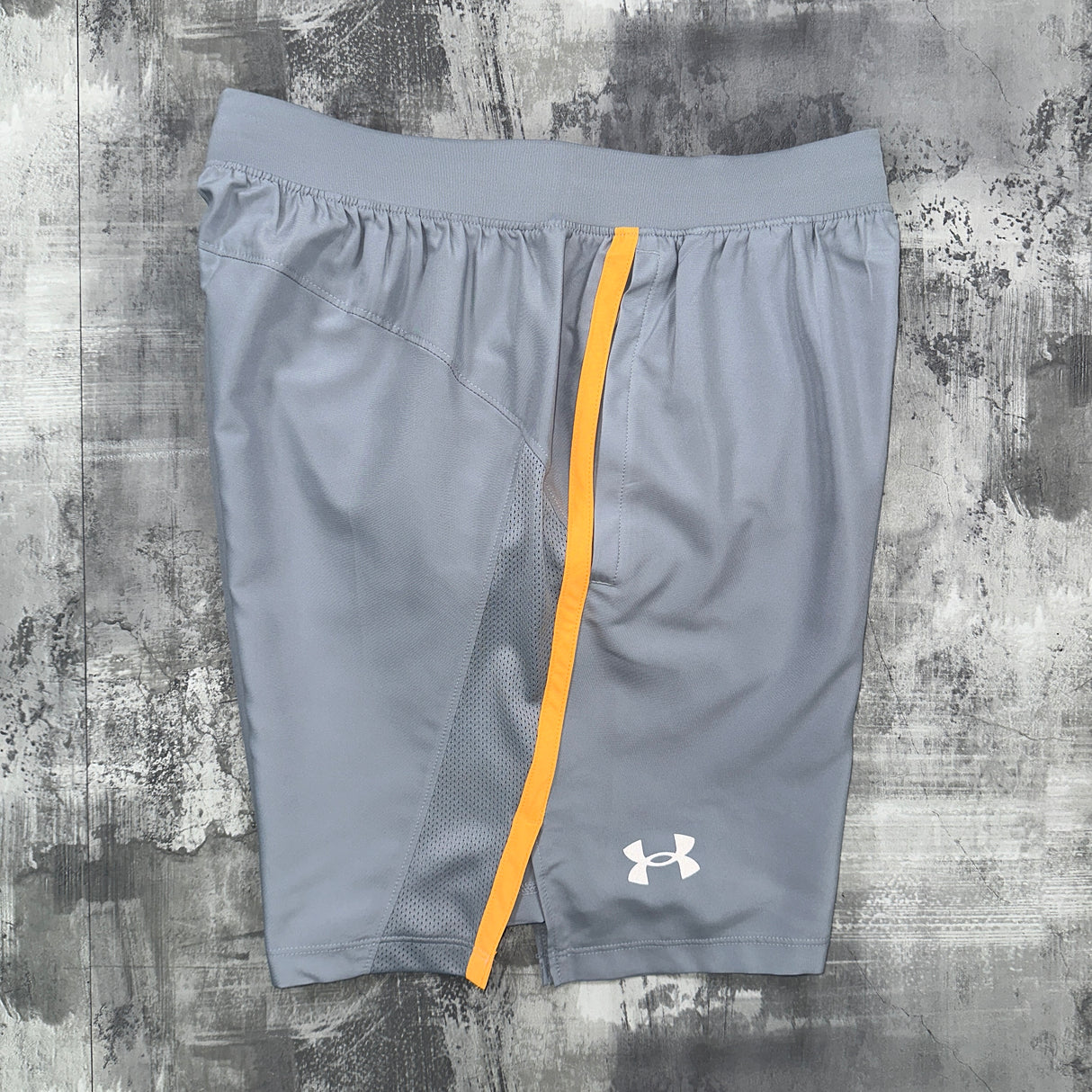 Under Armour Launch shorts Grey