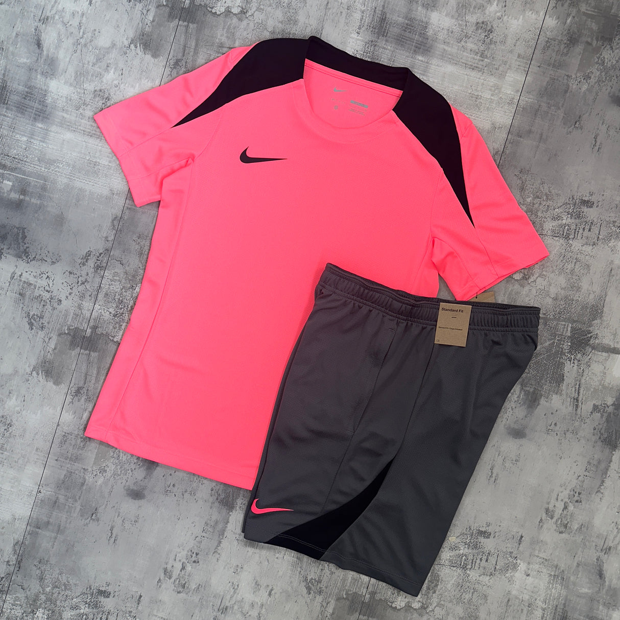 Nike Dri-Fit Strike set Pink - t-shirt & shorts