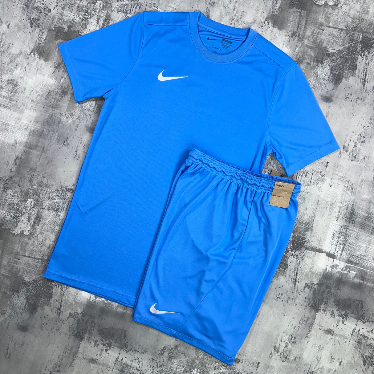 Nike shorts t shirt online