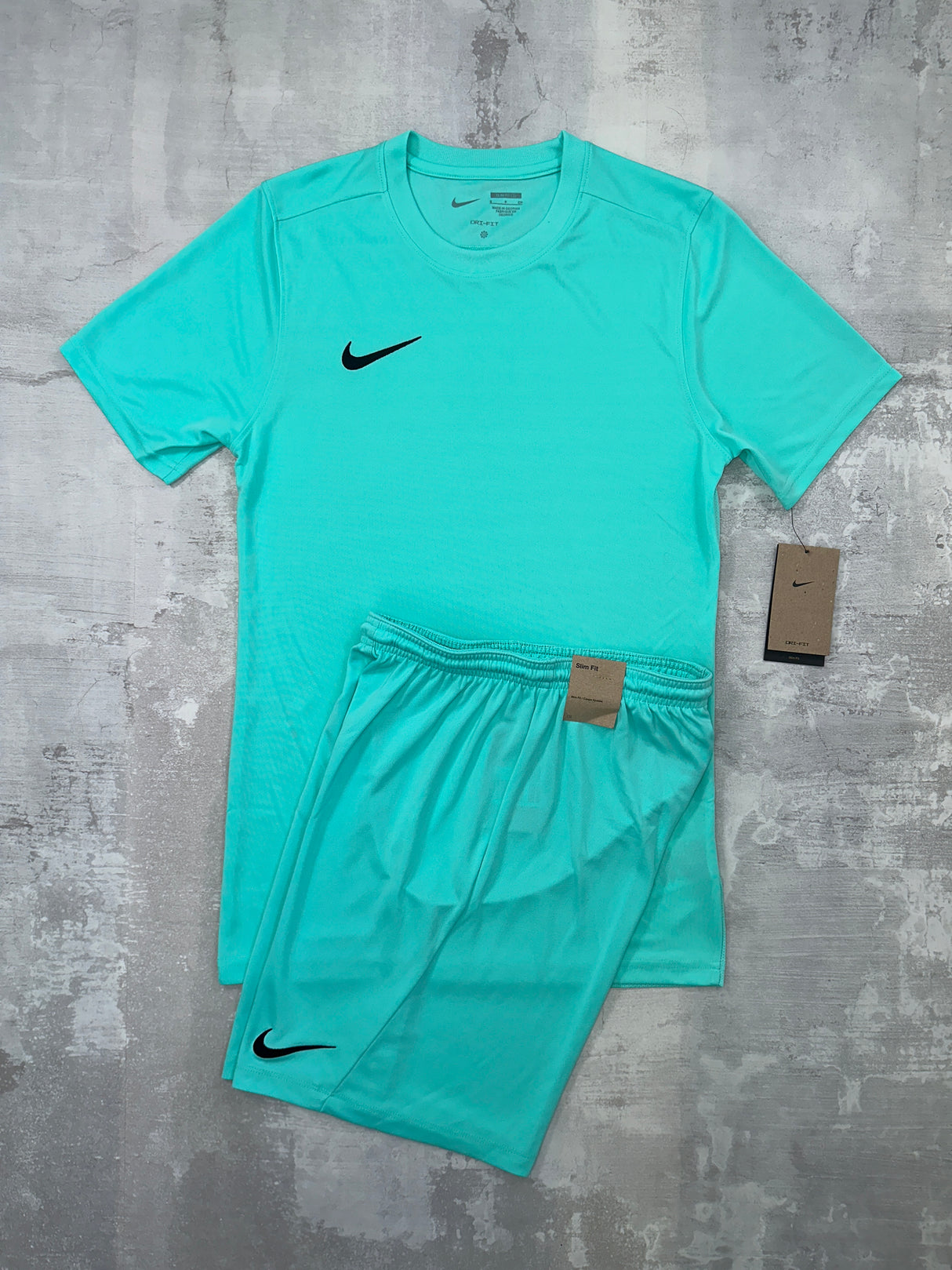 Nike Dri-Fit set | Turquoise | T-Shirt & Shorts