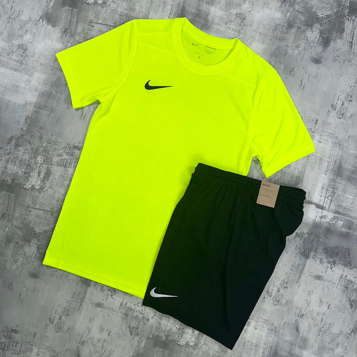 Nike Dri-Fit set Neon - t-shirt & shorts