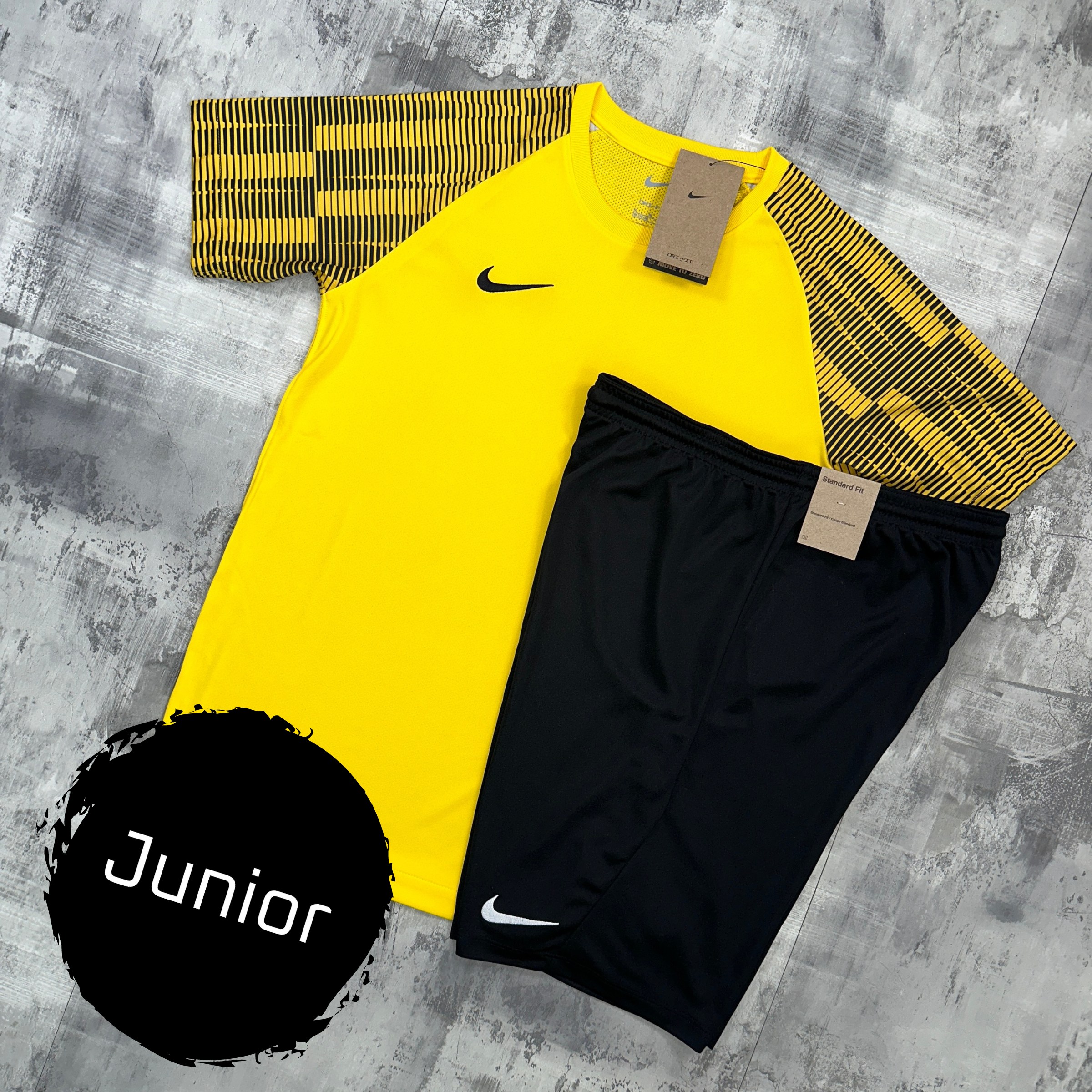 Nike Junior Academy Pro Set Yellow - T-Shirt & Shorts